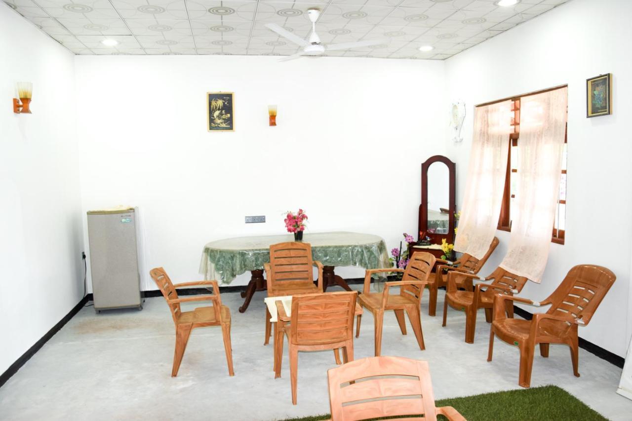 Tharaka Homestay Weligama Zewnętrze zdjęcie